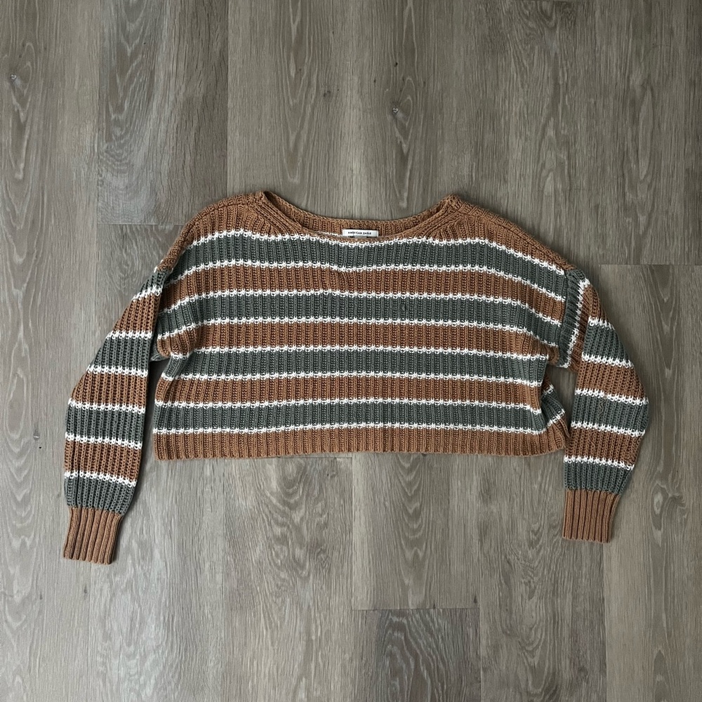 American Eagle sweater